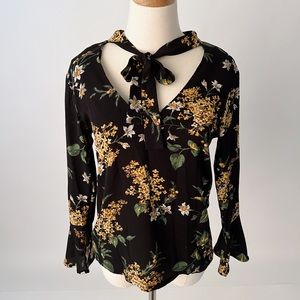 Elli White blouse with beautiful design (discounted shipping!)